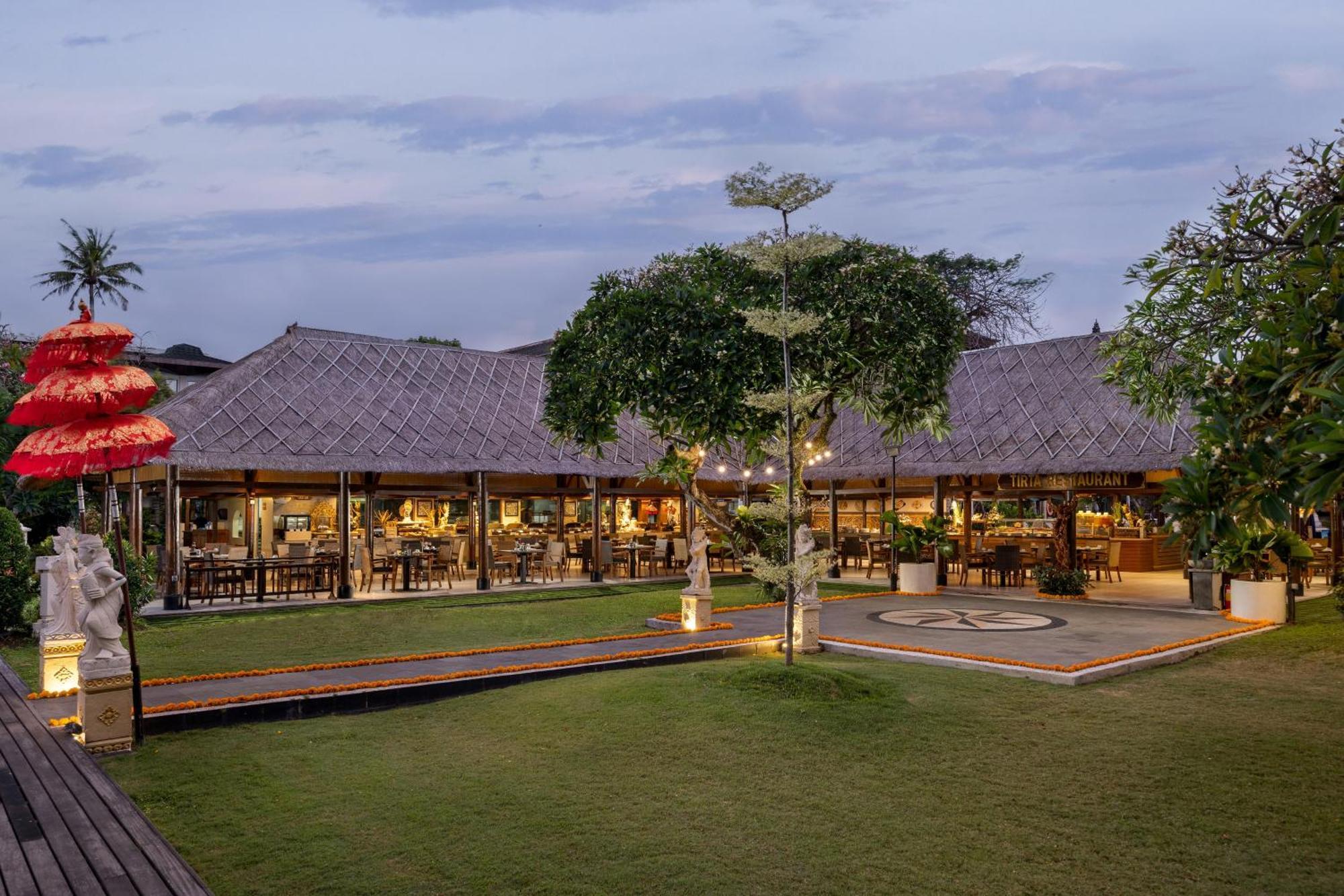 Prama Sanur Beach Bali מראה חיצוני תמונה The restaurant at the resort