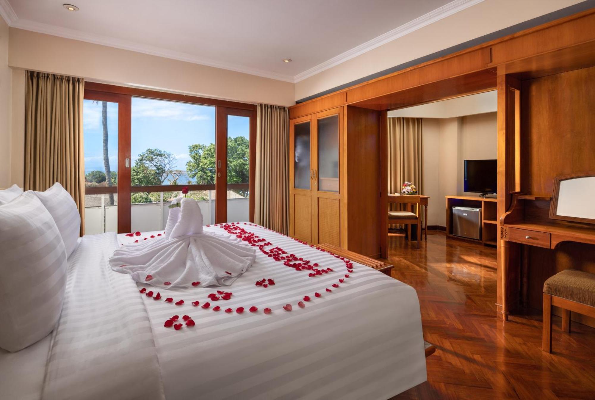 Prama Sanur Beach Bali מראה חיצוני תמונה Suite room